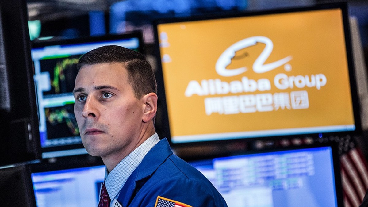 Акции Alibaba Group в первый день торгов подорожали на 38% — РБК