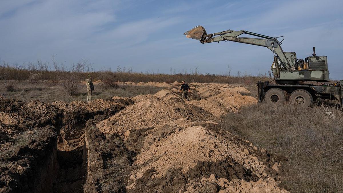 Премьер Украины сообщил о строительстве трехуровневой линии обороны — РБК