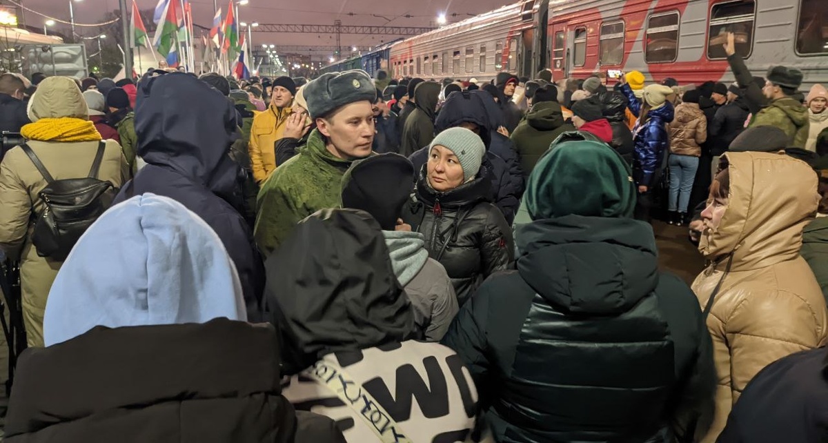 На прощание с близкими мобилизованным дали сорок минут,