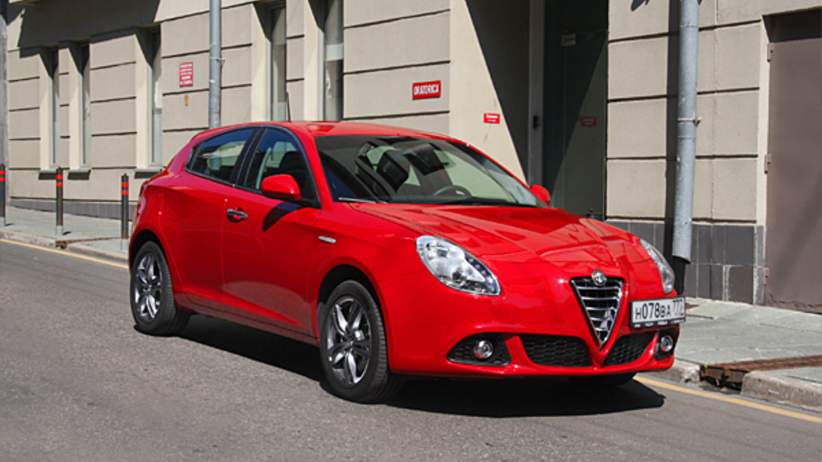 Все еще итальянка. Тест-драйв Alfa Romeo Giulietta :: Autonews