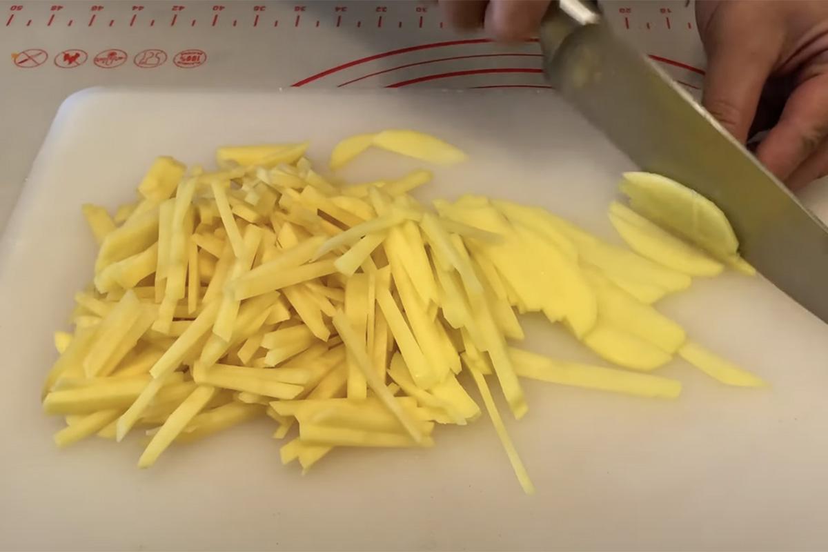 Подготовьте овощи для супа