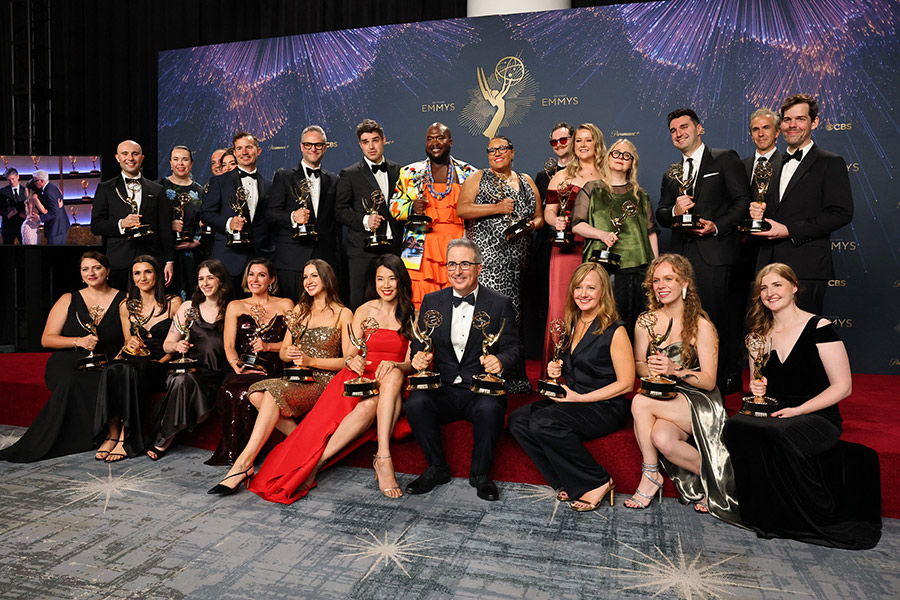 Проект &laquo;События прошедшей недели с Джоном Оливером&raquo; забрал две статуэтки&nbsp;&mdash; за сценарий и как лучшее эстрадное шоу&nbsp;&mdash; это 31-я и 32-я награды проекта.