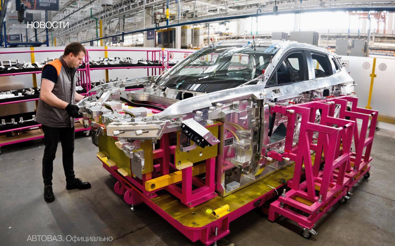 АвтоВАЗ рассказал о деталях производства Lada Azimut. При чем тут Iskra