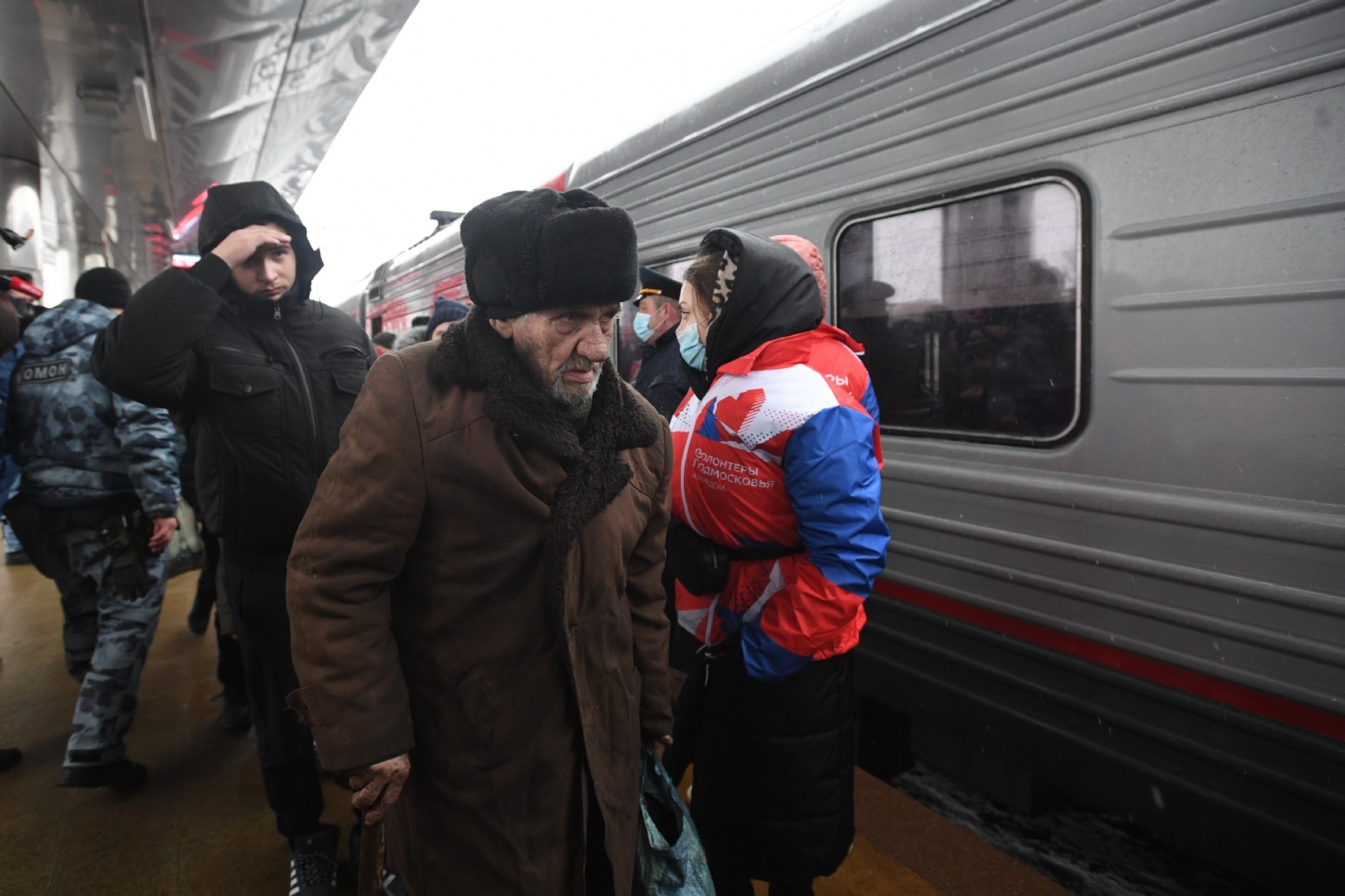 Больше сотни беженцев из Донбасса доехали до Ленобласти — РБК