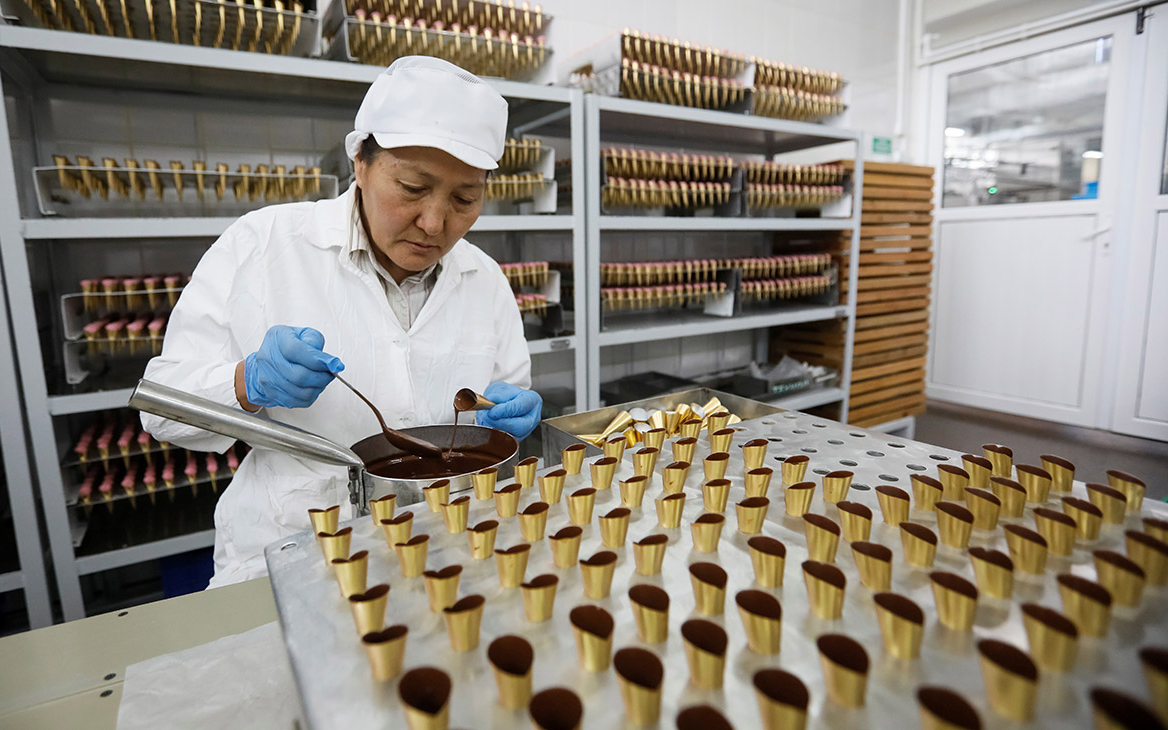 Lotte в Казахстане приостановила выпуск конфет из-за дефицита сахара