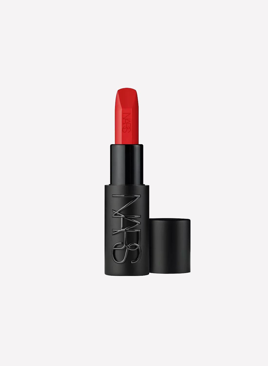 Сатиновая помада Explicit Luxury Lipstick, №&nbsp;862, Incendiary, Nars, 4675 руб. (&laquo;Лэтуаль&raquo;)
