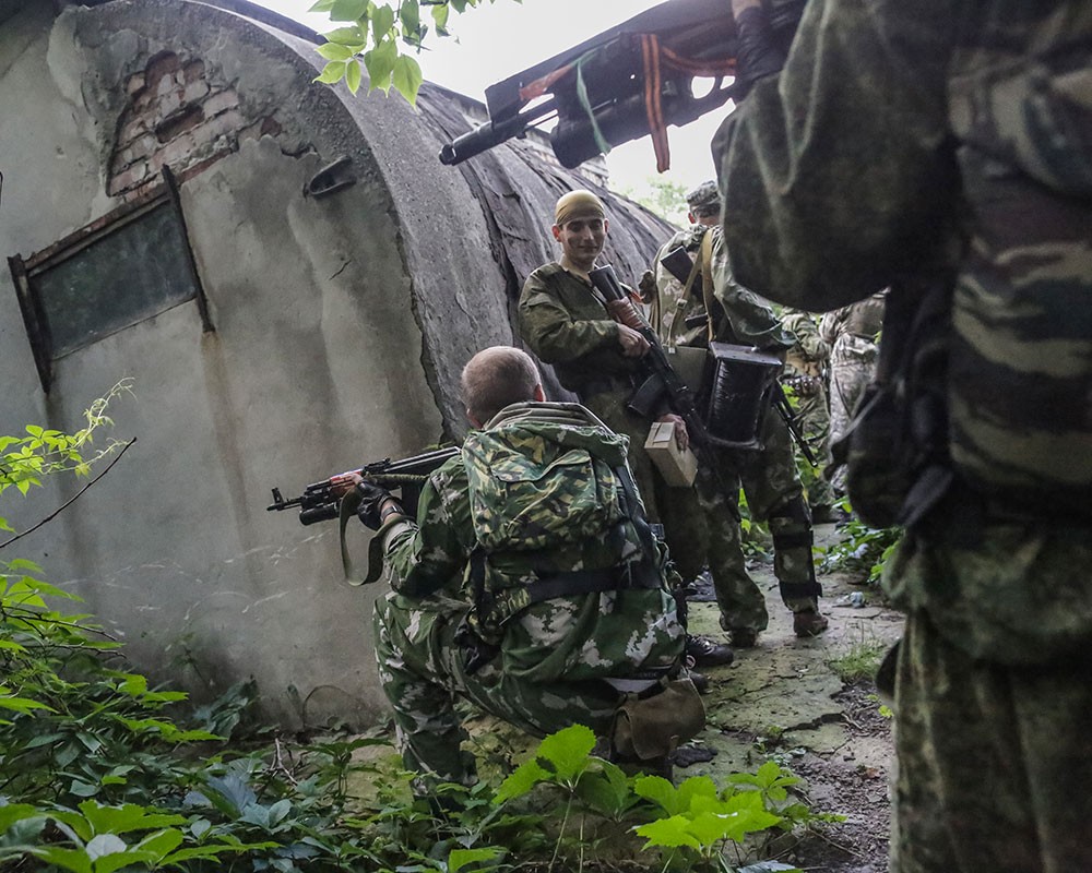 Бойцы народного ополчения Донецка