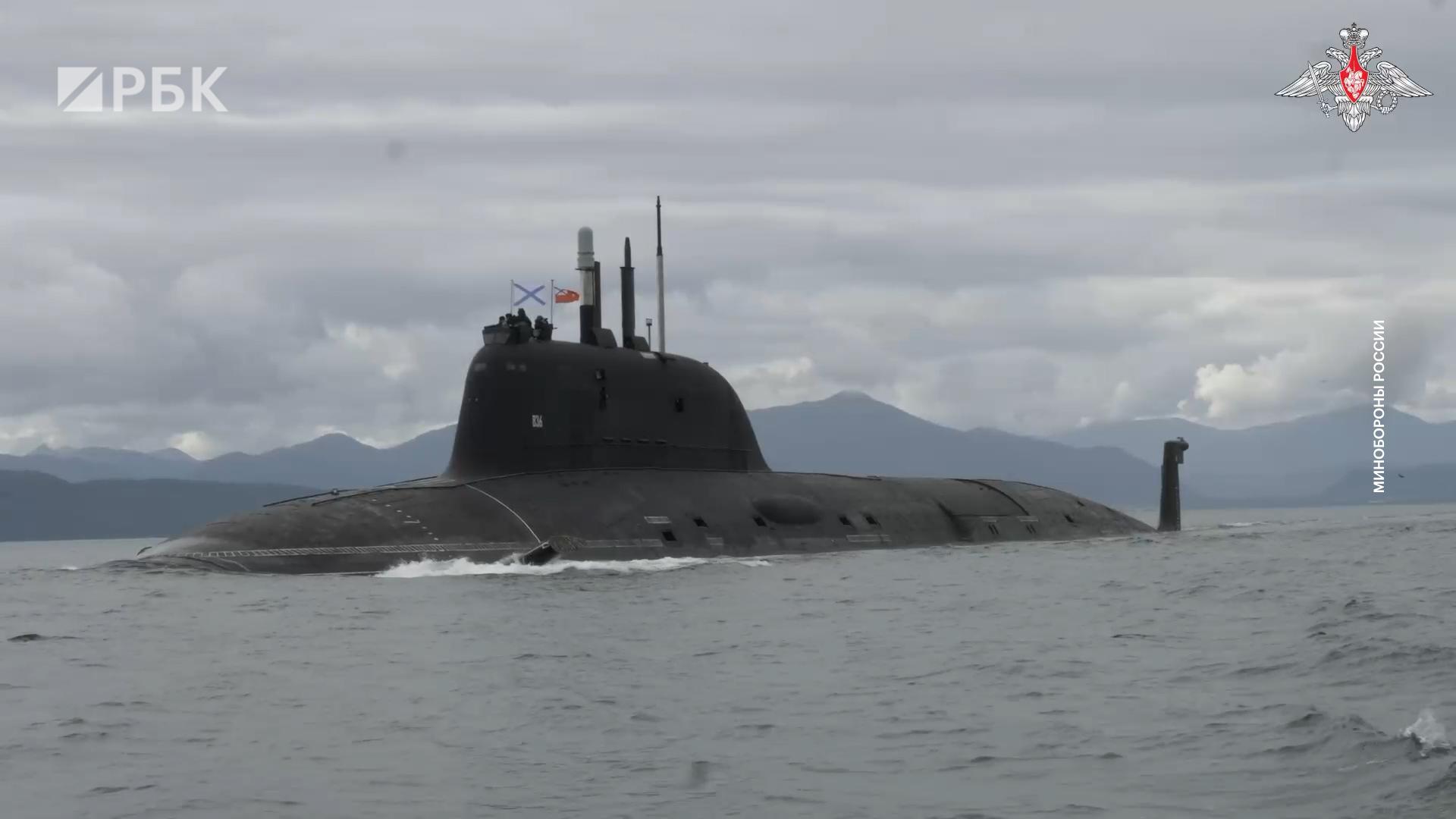 Два российских флота начали военные учения