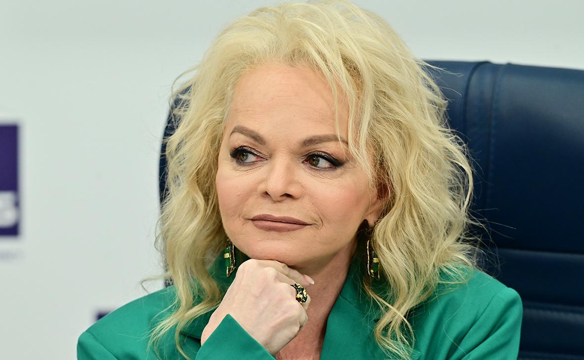 Лариса Долина