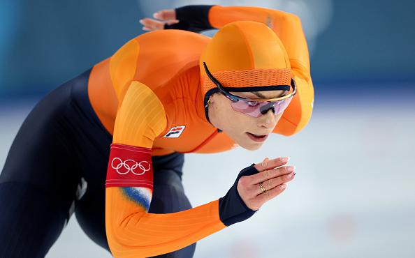 Конькобежка Кок опередила невесту Джейка Пола в борьбе за золото Игр