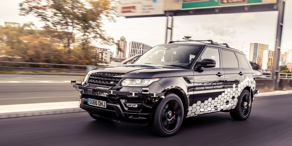 Автономный Range Rover Sport проехал по самой сложной трассе в Ковентри