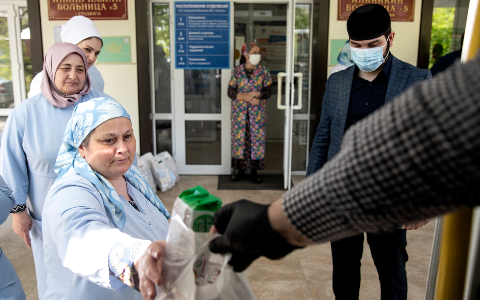 Власти Чечни первыми в России заявили о вакцинации 60% взрослых