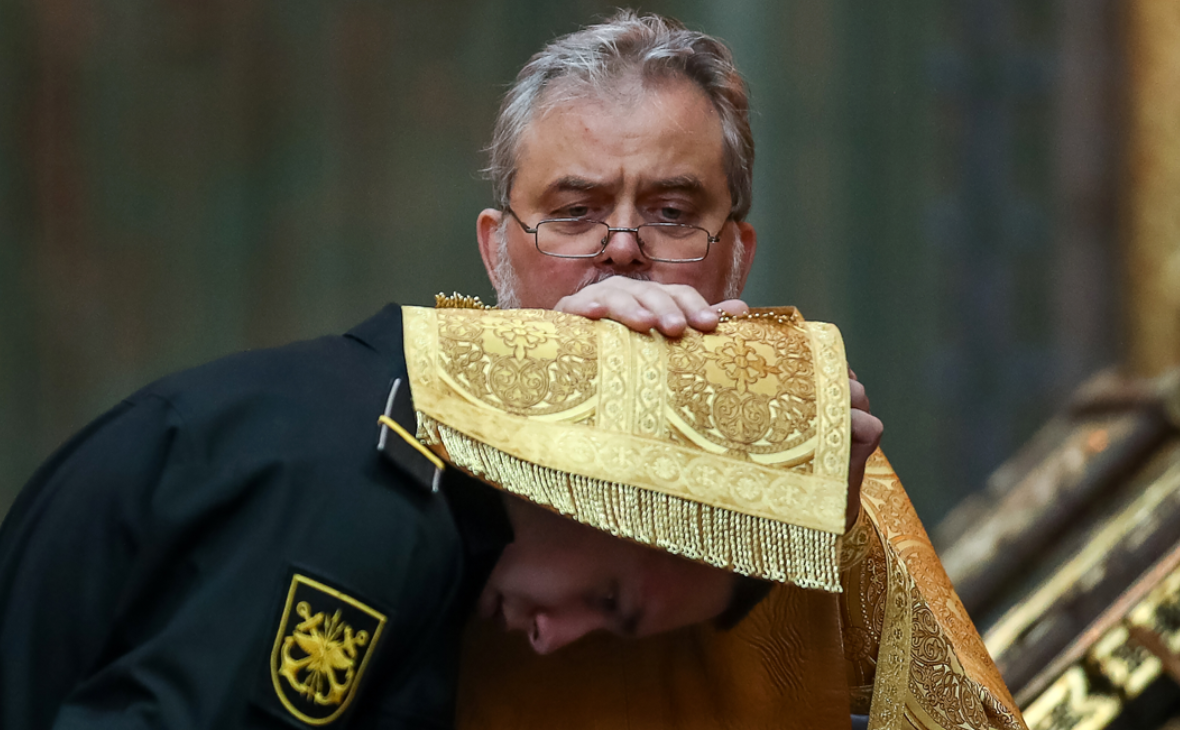 РПЦ и Минобороны предложили ввести льготы для военных священников