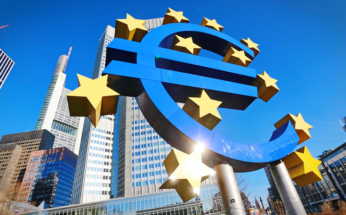 ЕС перевел Украине €1 млрд c доходов от замороженных активов России