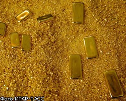 Цена золота на COMEX упала до минимума почти за три месяца