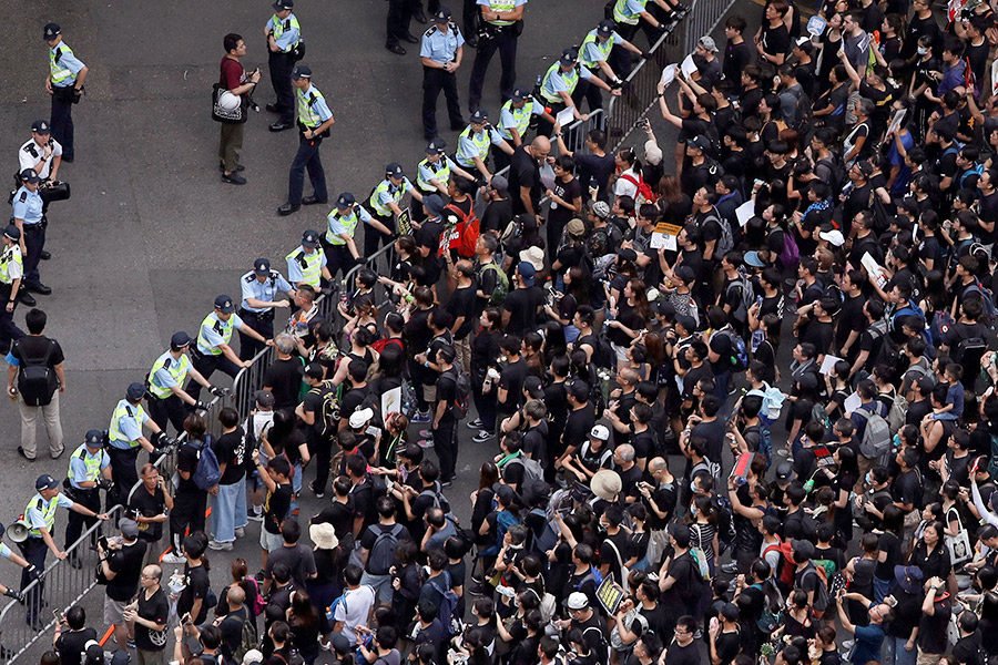 Глава администрации Гонконга Кэрри Лам заявила, что власти будут прислушиваться к разным мнениям