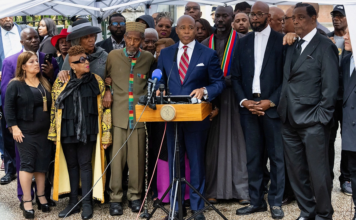 Caitlin Ochs / Reuters