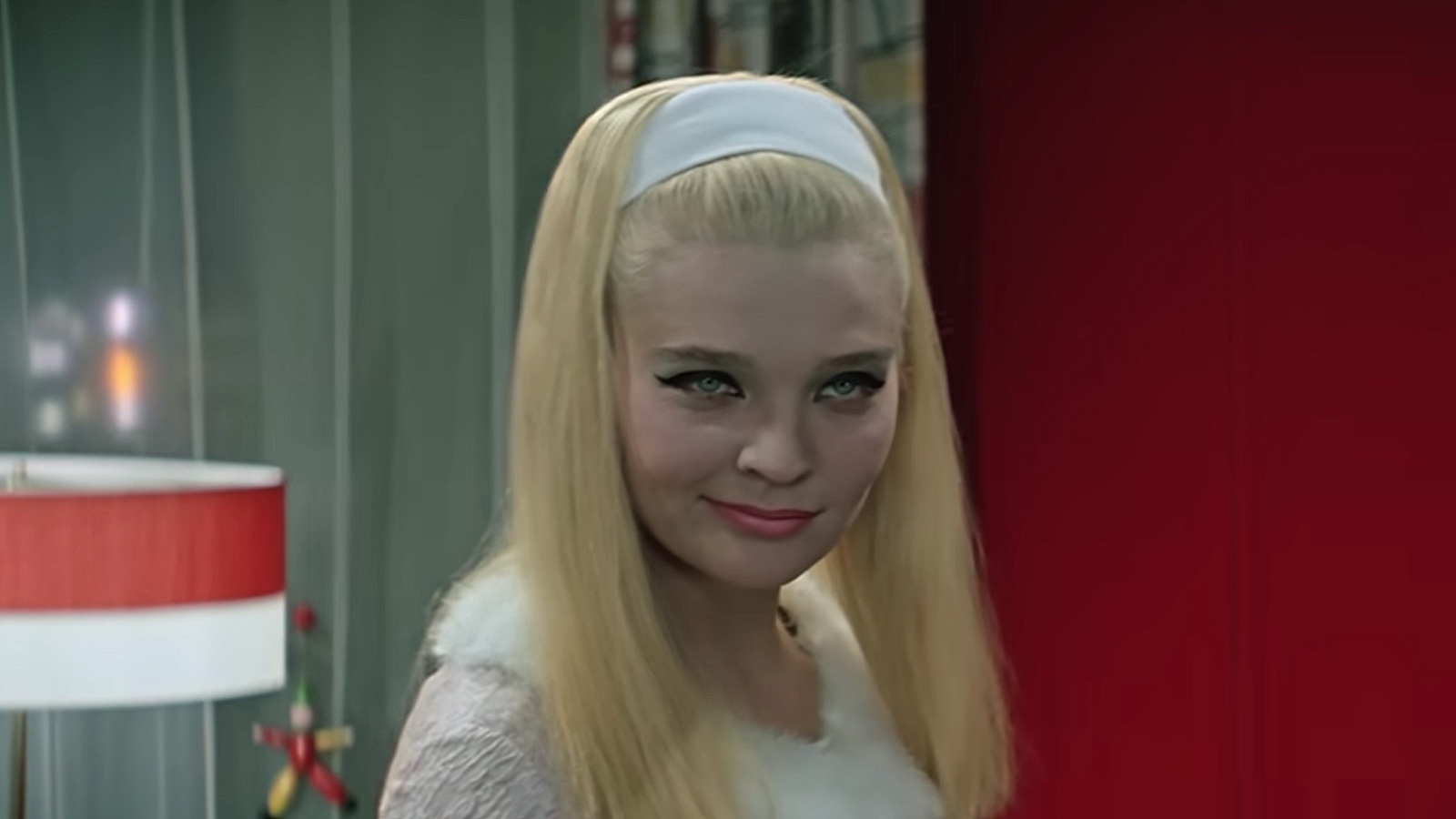 Кадр из фильма «Бриллиантовая рука», режиссер Леонид Гайдай, 1969 год
