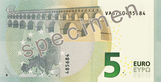 Европейский центробанк показал новую купюру в 5 евро. ФОТО