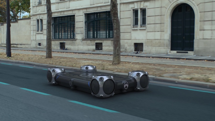 Колеса для Citro&euml;n Skate были разработаны в сотрудничестве с Goodyear. Они оснащены небольшими электродвигателями и сферическими шинами, позволяя транспортному средству двигаться в любом направлении.
