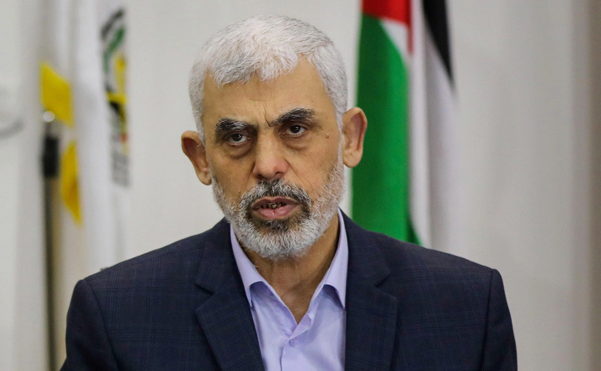 Yousef Masoud / SOPA / Reuters