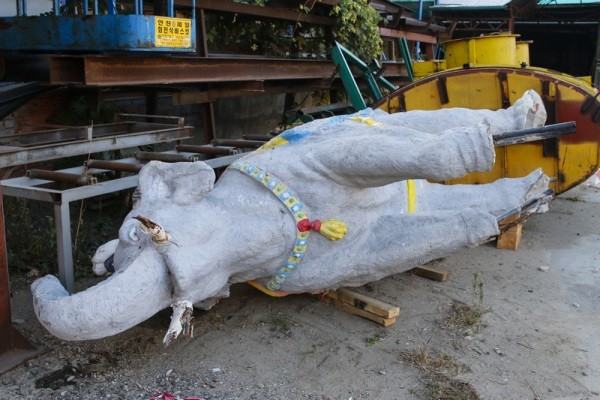 Копия скульптуры "Мальчик на слоне" вернется в сквер Краснодара летом 2015г. 
