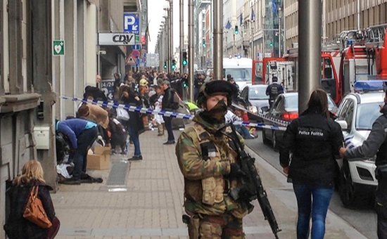 Полиция возле&nbsp;станции метро в&nbsp;Брюсселе, где&nbsp;произошел взрыв
