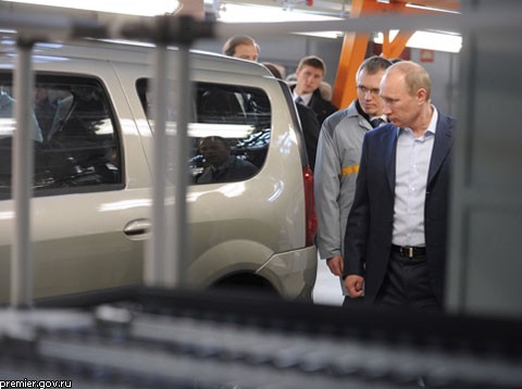 В.Путин запустил производство новой "Лады" 