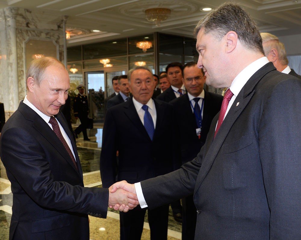 Президент России Владимир Путин и президент Украины Петр Порошенко