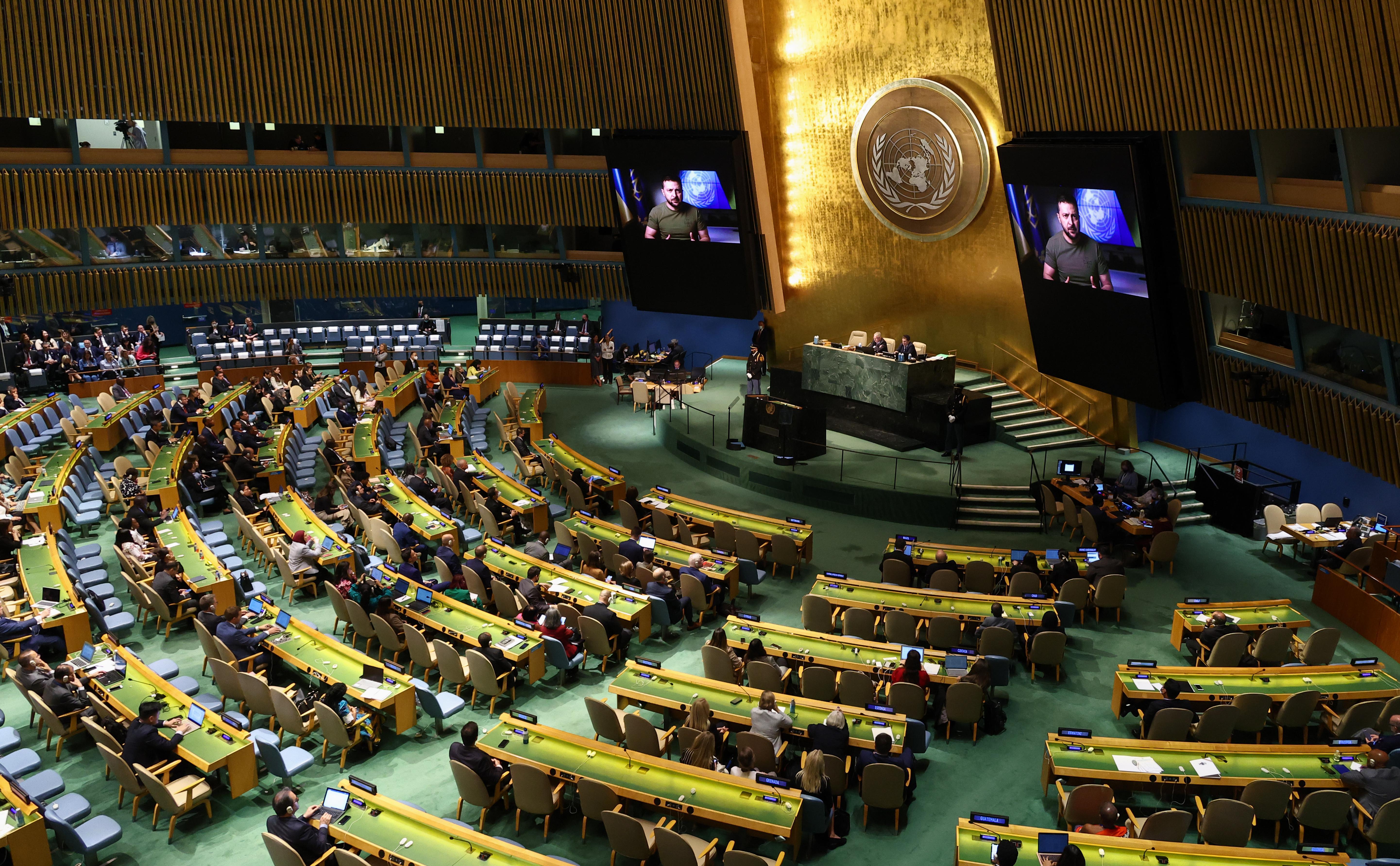 Зеленский в ООН раскрыл «формулу мира» для Украины"/>













