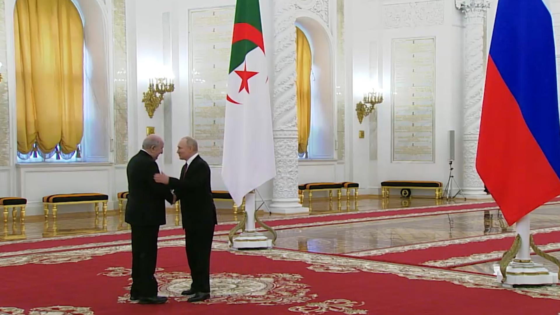 Путин принял президента Алжира в Кремле