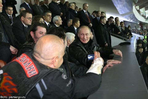 В.Путин в Сербии снова встретился с байкерами.