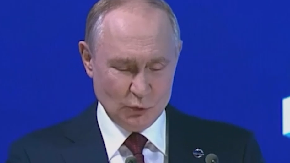 Путин заявил, что мир не готов играть по правилам, заданным «за океанами»