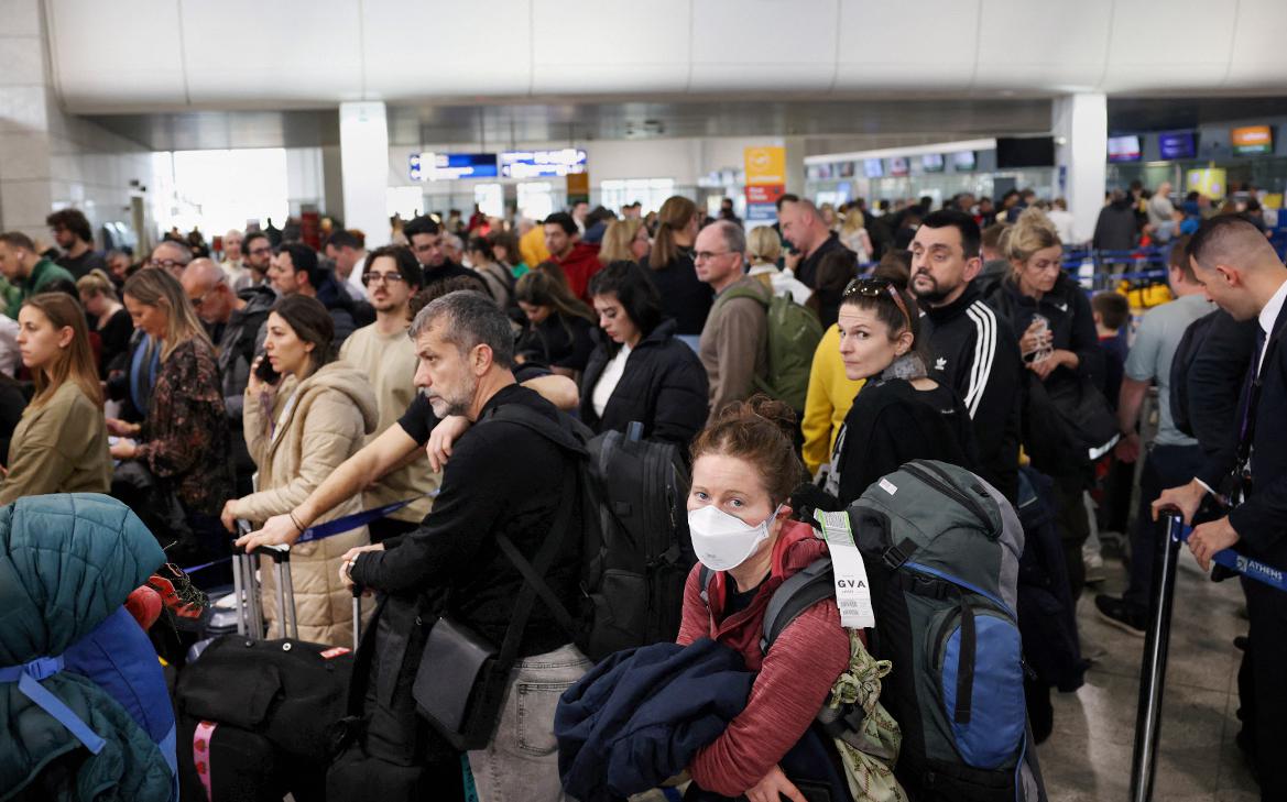 Аэропорты Греции закрылись из-за проблем со связью