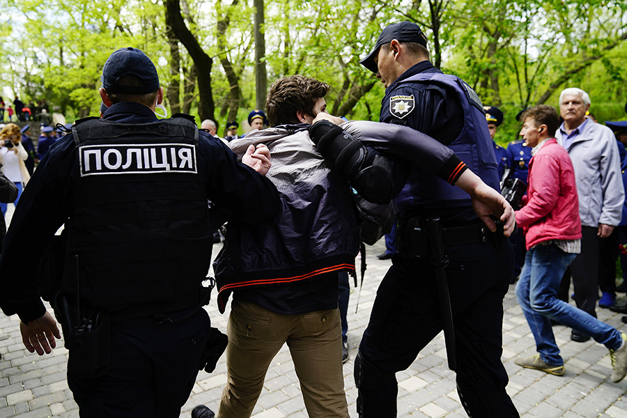 Задержания во время праздничных мероприятий в Одессе



