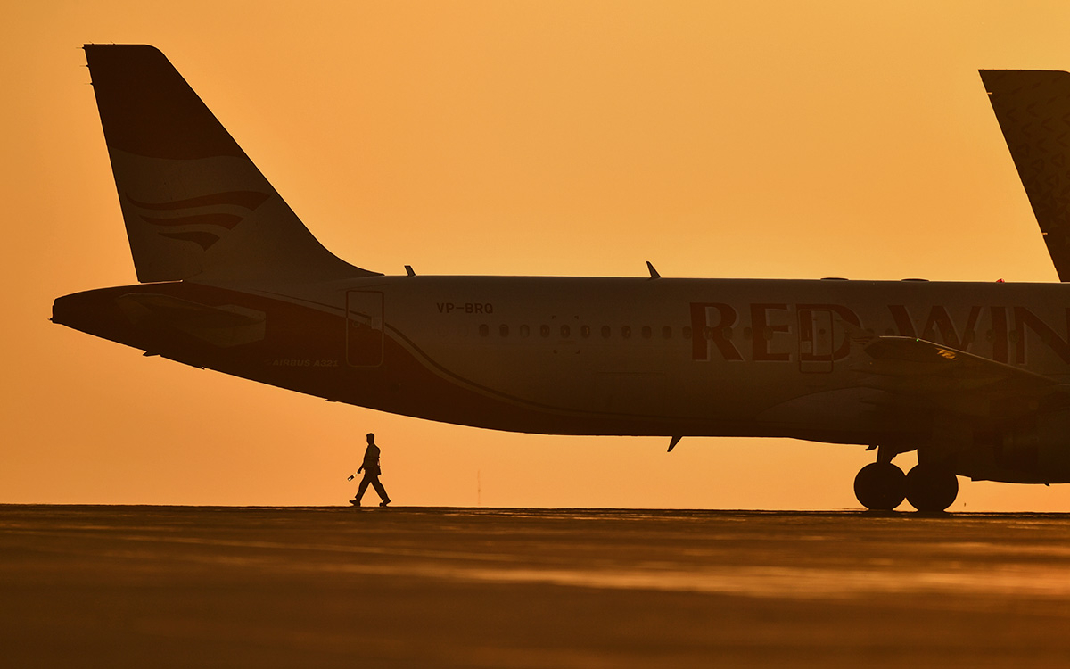 В Red Wings ответили на слова о нерыночных зарплатах пилотам Superjet
