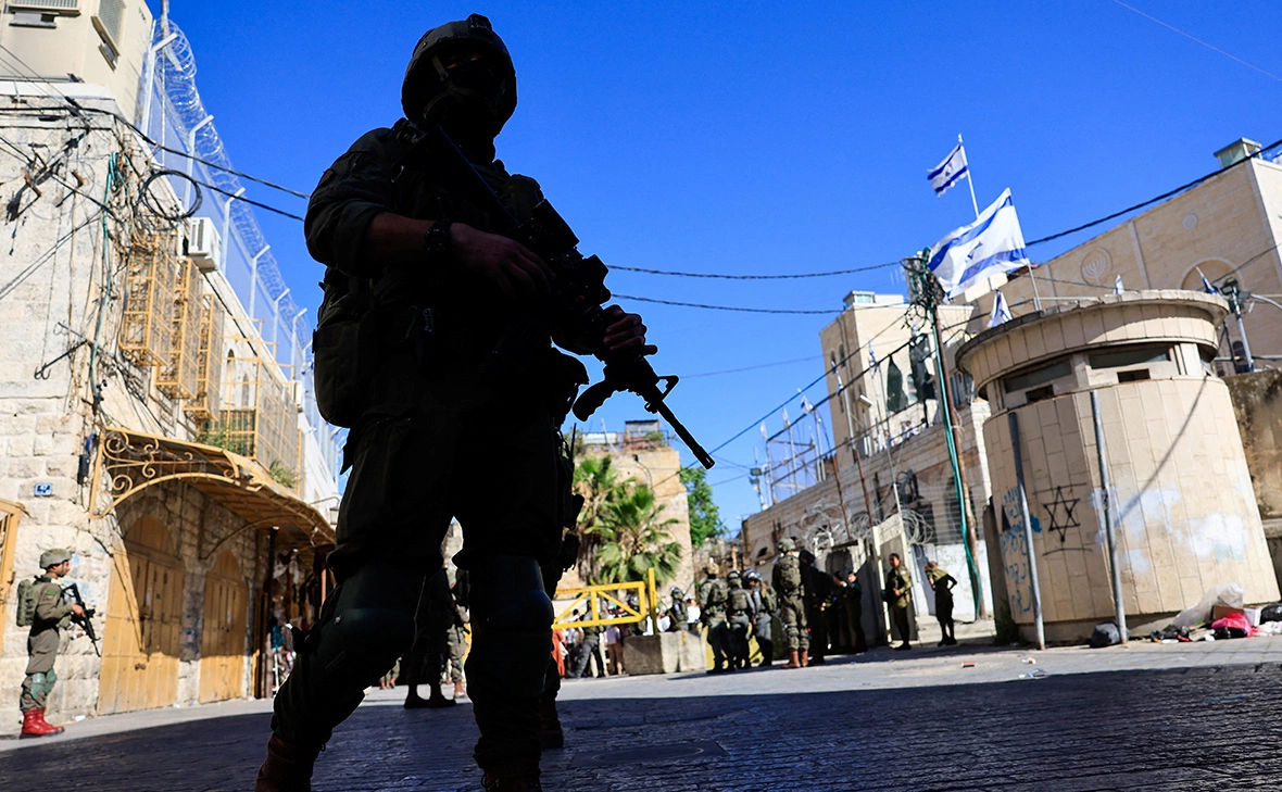 Mussa Qawasma / Reuters