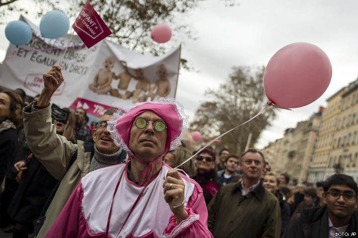 Во Франции протестуют против легализации однополых браков