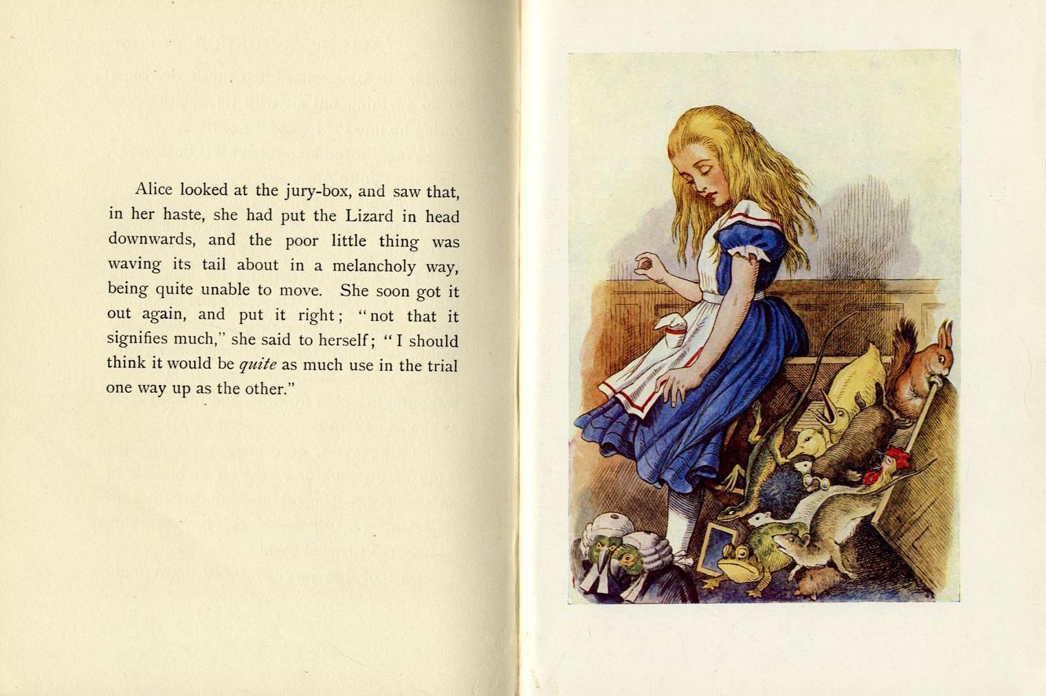 Разворот из книги Льюиса Кэрролла &laquo;Алисе в стране чудес&raquo;