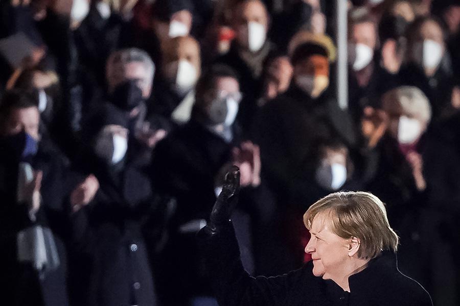 Церемония по случаю&nbsp;ухода Ангелы&nbsp;Меркель с поста, декабрь 2021 года