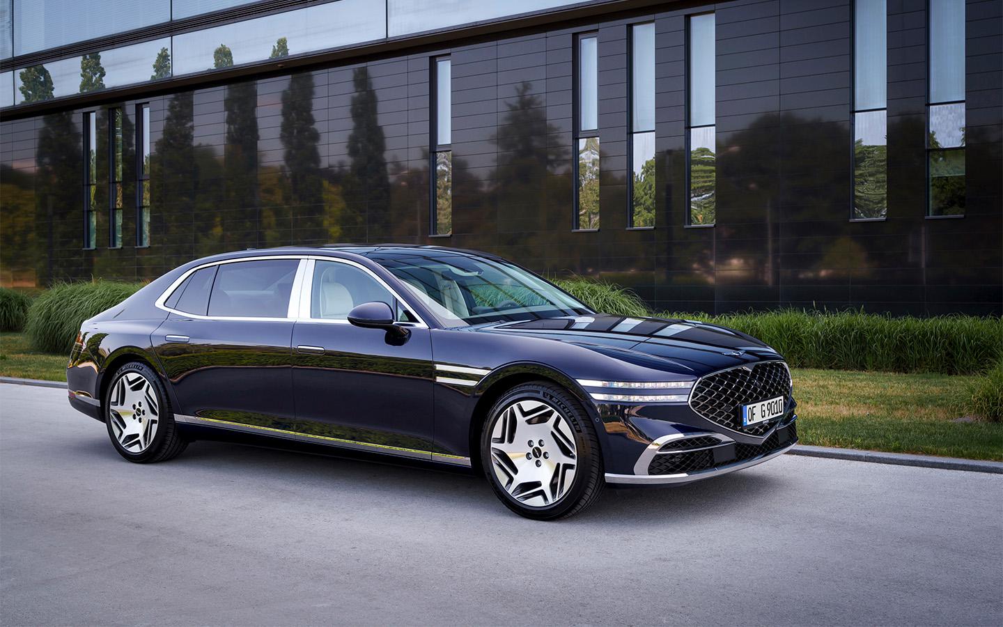 В России начали продавать новый Genesis G90 Limousine за ₽27 млн