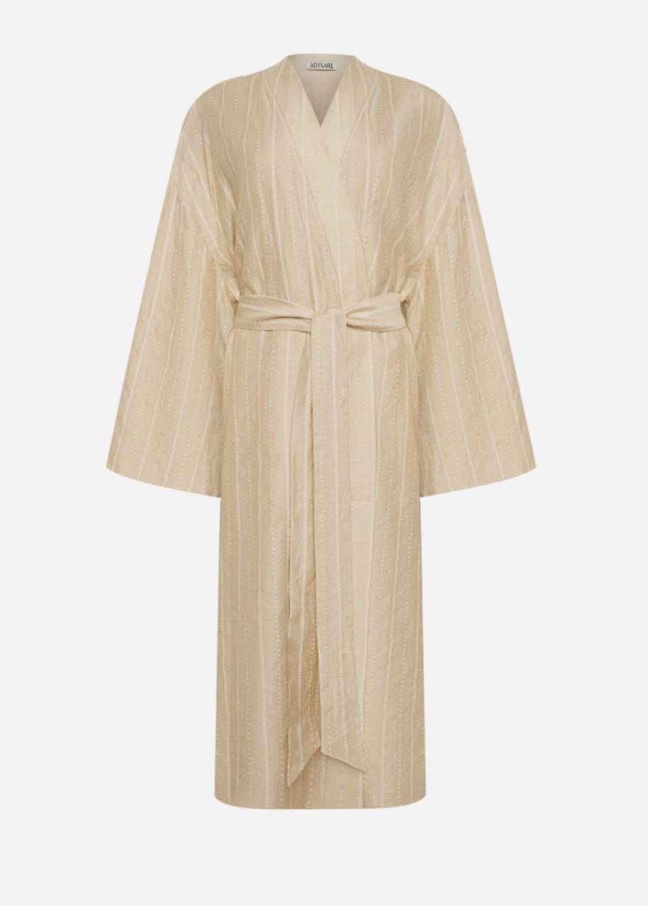 Туника Beige, Adinari, 71 000 руб. (adinari.ru)