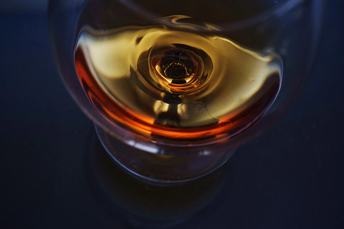 Remy Cointreau выпустил коньяк в персональном охлаждающем «погребе»
