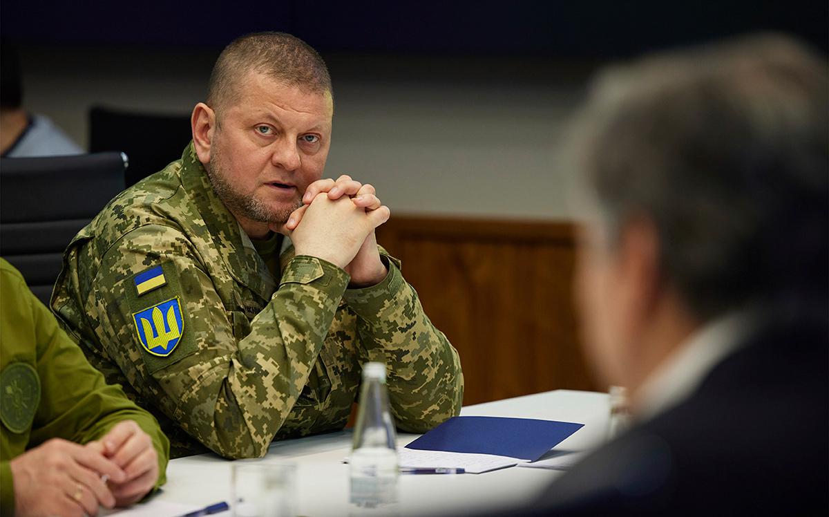 «РИА Новости» узнало, что Залужный получил ранение при российском ударе