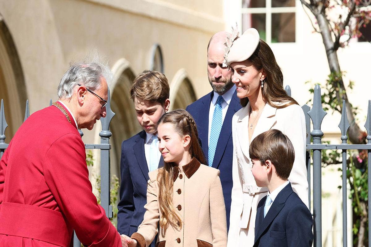 Принц Уильям, принц Уэльский, принцесса Кэтрин, принцесса Уэльская, принц Джордж, принцесса Шарлотта и принц Джордж в часовне Святого Георгия на пасхальной службе, 05 апреля 2026 года.  