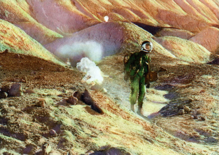 Кадр из фильма &laquo;Робинзон Крузо на Марсе&raquo;