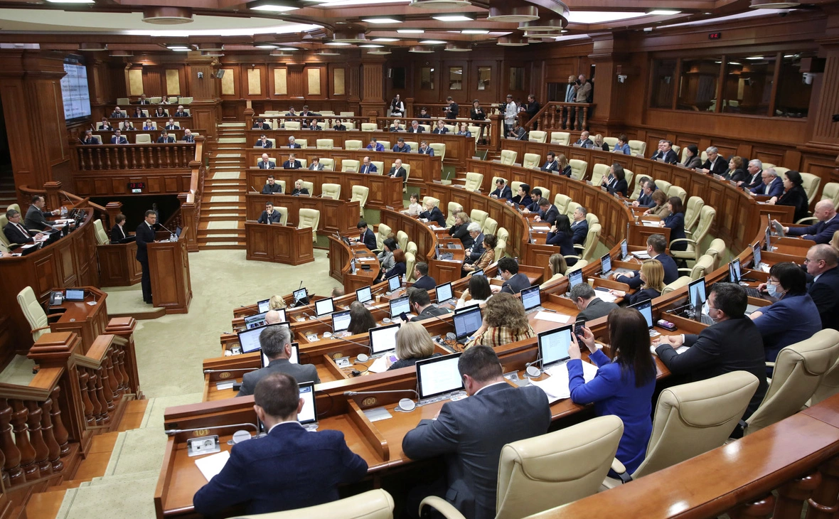 Vladislav Culiomza / Reuters