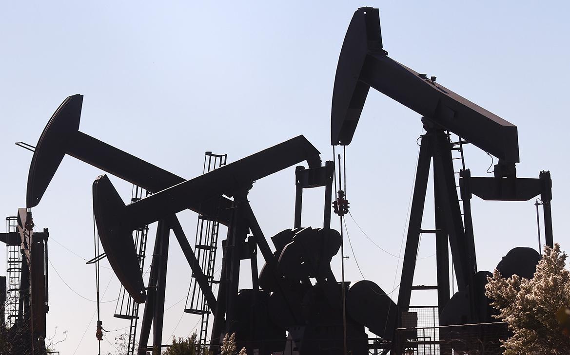 Страны ОПЕК+ договорились о дополнительном сокращении добычи нефти
