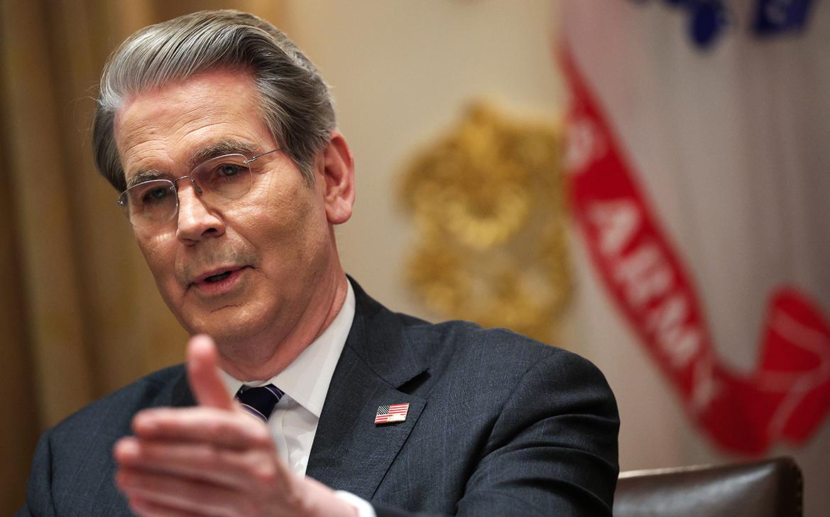 Бессент сравнил вывод средств из Ирана с «побегом крыс с корабля»