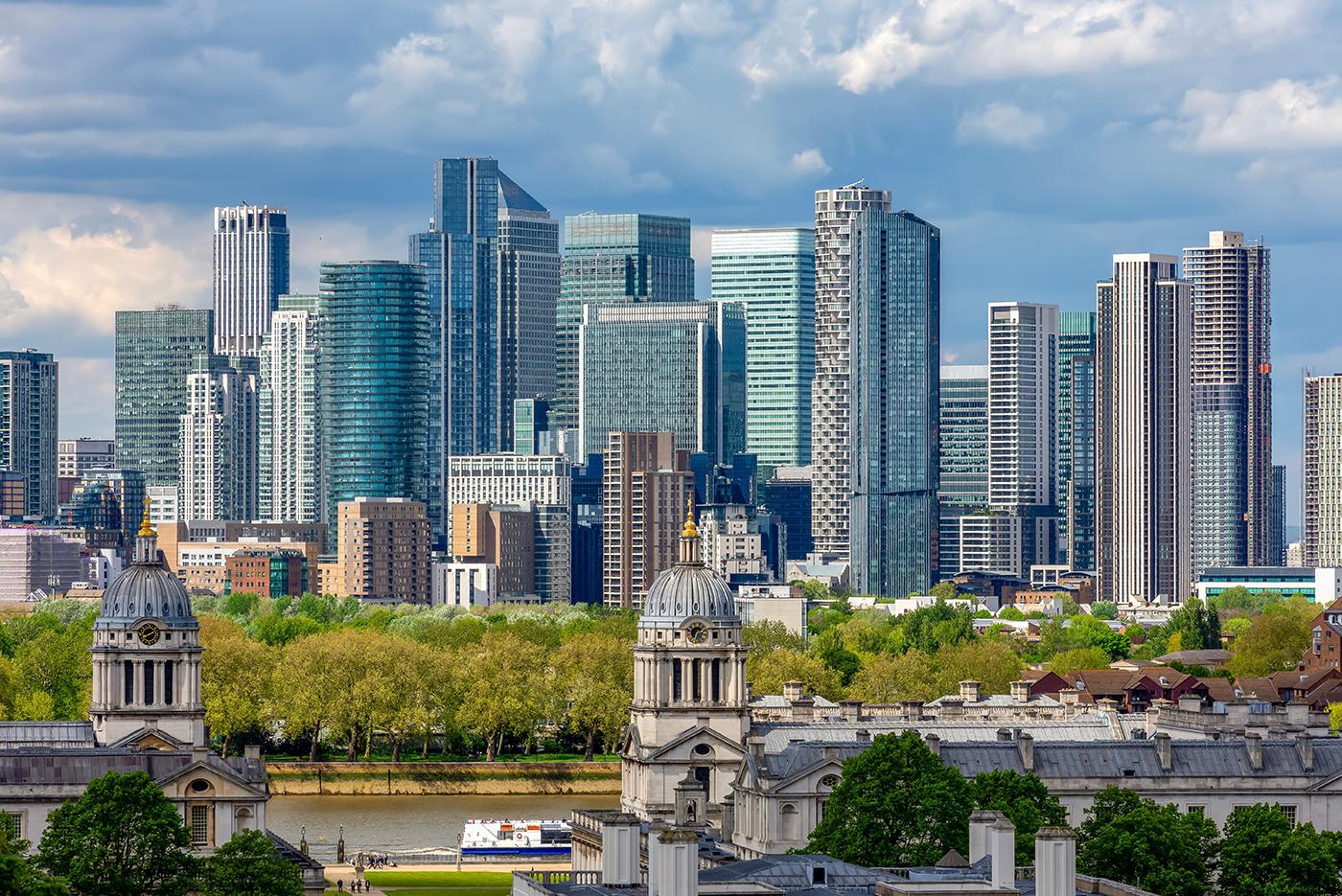 Небоскребы Кенери-Уорф, вид из Гринвичского парка.&nbsp;Лондон, Великобритания